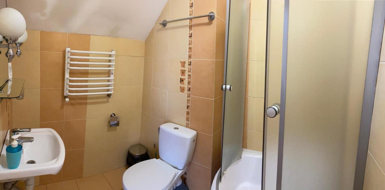 Старий Янів Hotel Ivano-Frankovo Buitenkant foto